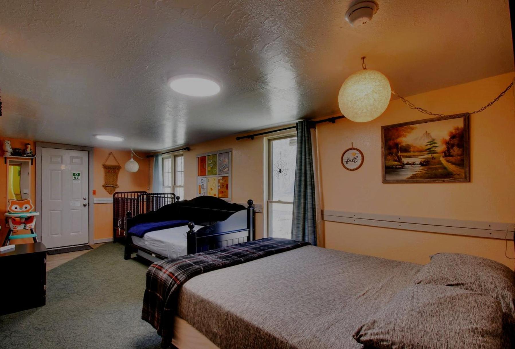 Ez 1 Mile To Fort Sill! Pumpkin Cottage Sleeps 9, Grills, Firepit, Laundry 로턴 외부 사진