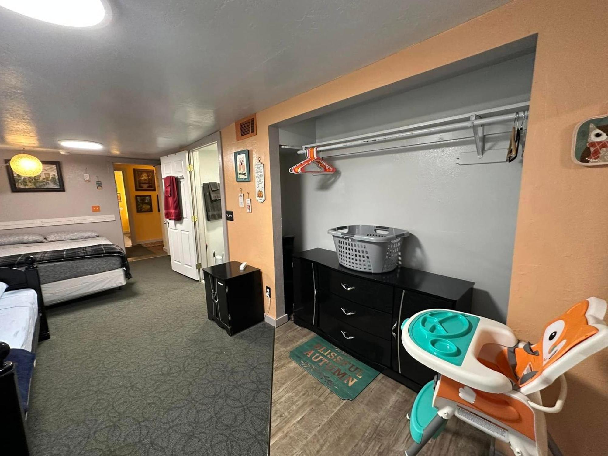 Ez 1 Mile To Fort Sill! Pumpkin Cottage Sleeps 9, Grills, Firepit, Laundry 로턴 외부 사진